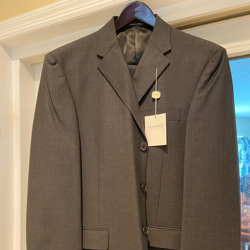 ๐ Concepts by Clairborn Men suit **NEW*** - Picture 1 of 15